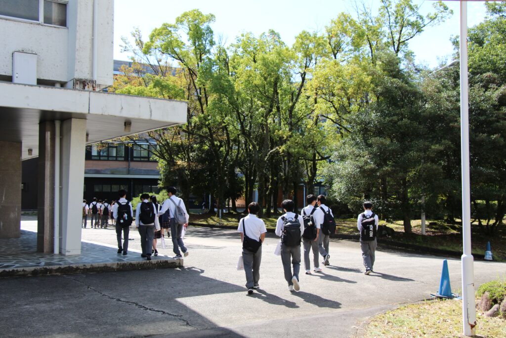 市邨高校ブライトコース2年生「リアル大学生体験」を行いました！